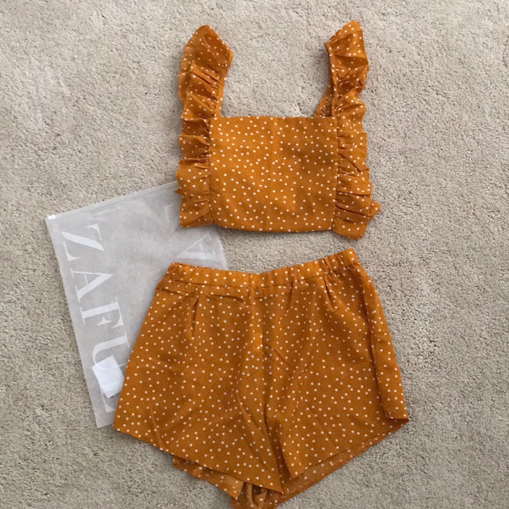 NWT Zaful Polka Dot Ruffle Two Piece Set